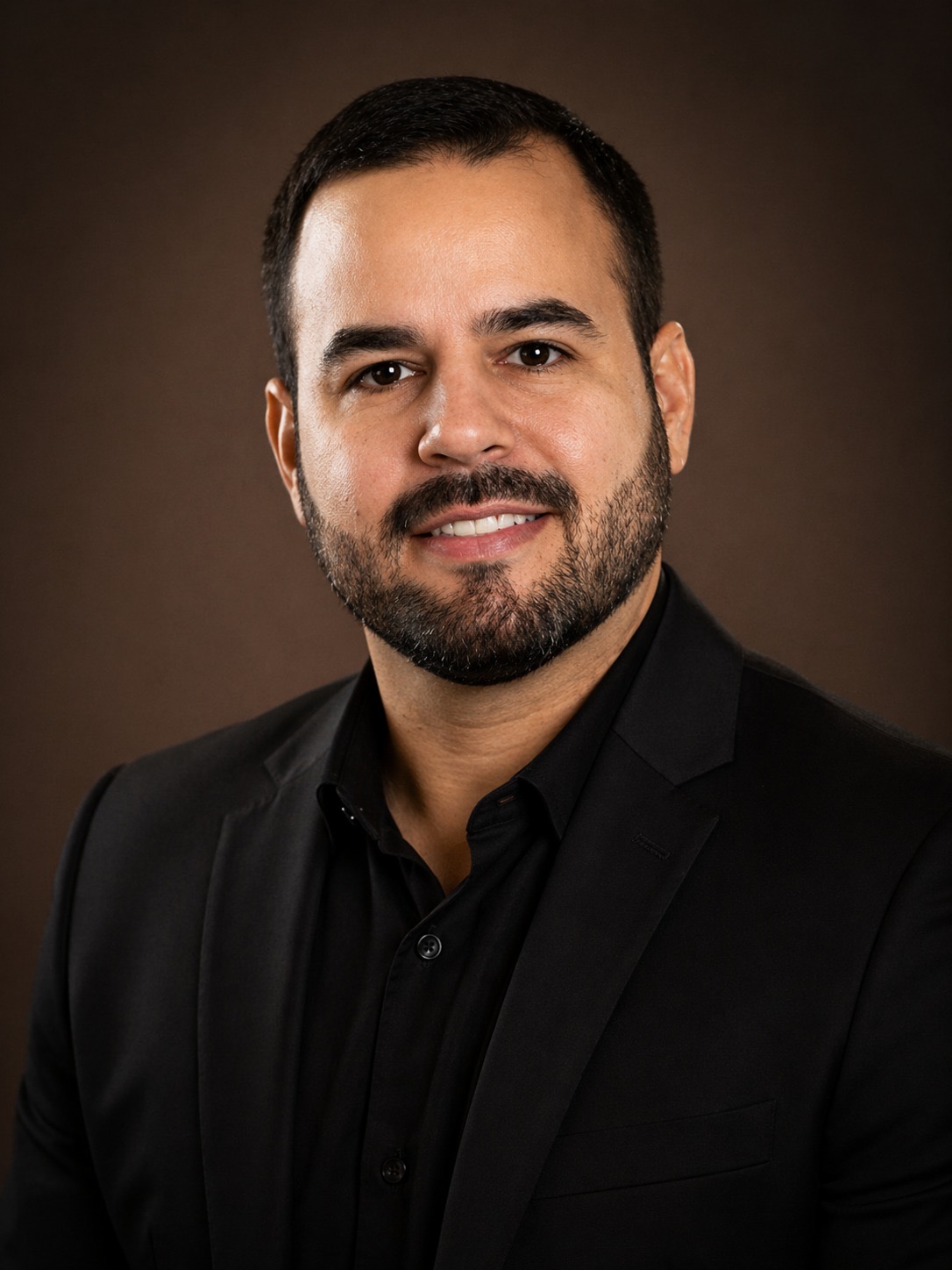 Dr. Thiago Fernandes aplica o Protocolo Facelifting® na Clínica Spécialité, Braga